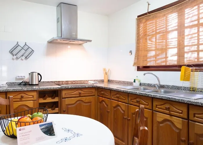 Guestready - Lovely Near De S. Roque * Machico (Madeira)